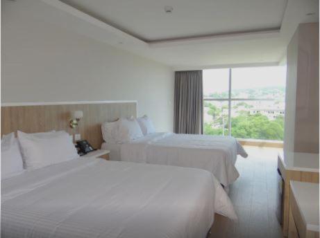 Wyndham Garden Cartagena Hotel Exterior photo