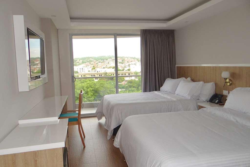 Wyndham Garden Cartagena Hotel Room photo