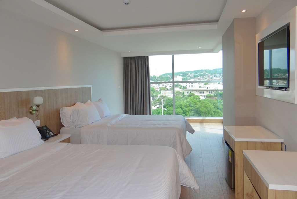 Wyndham Garden Cartagena Hotel Room photo